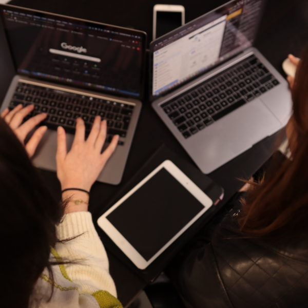 Zoom sur les pratiques polluantes sur internet et les bons getes à adopter Zoom sur les pratiques polluantes sur internet et les bons getes à adopter